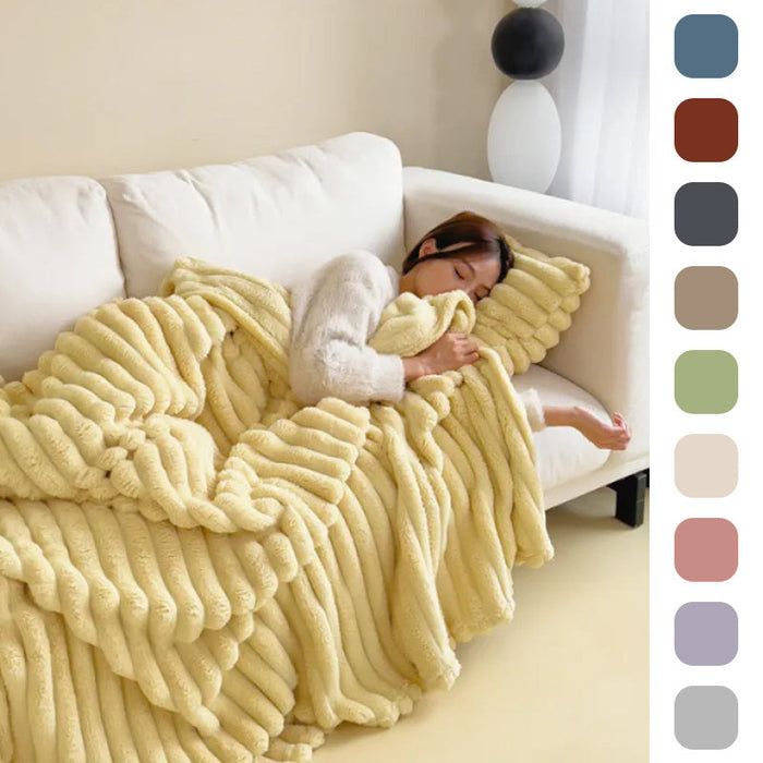 WarmHug Blanket - Ultimate Comfort for Cold Winter Evenings
