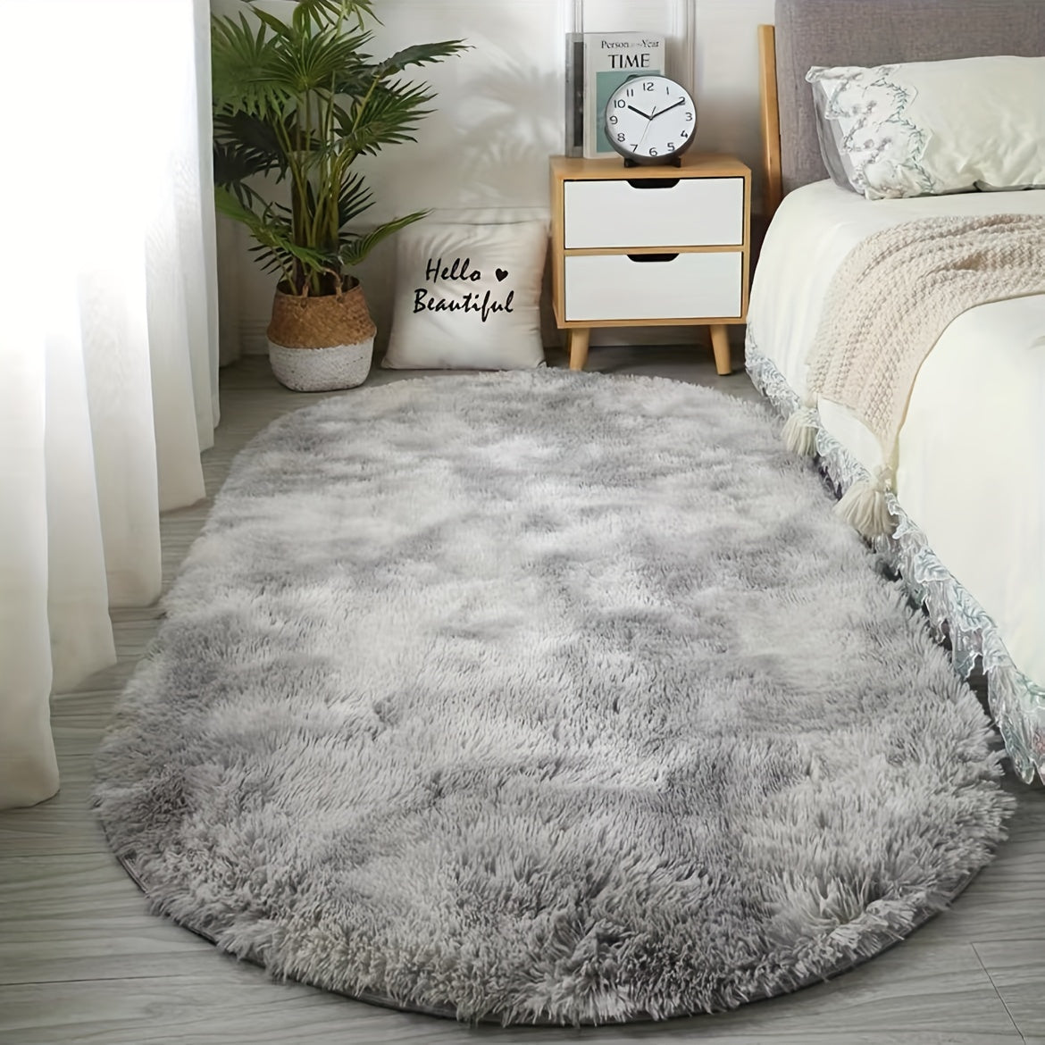 Plush Oval Rug – Soft and Stylish Rug for Bedroom and Living Room Decoration