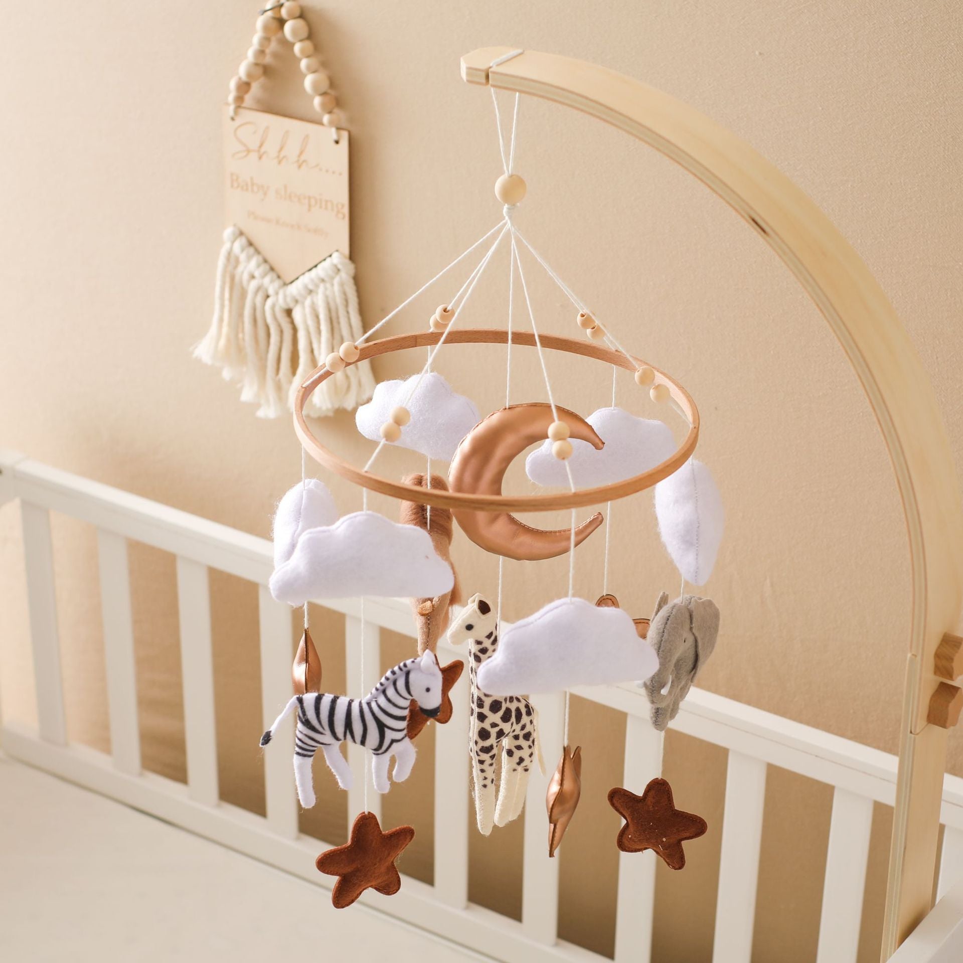 Mobile Hangings Safari Animals Made of Felt to Enhance Baby's Sensory Perception