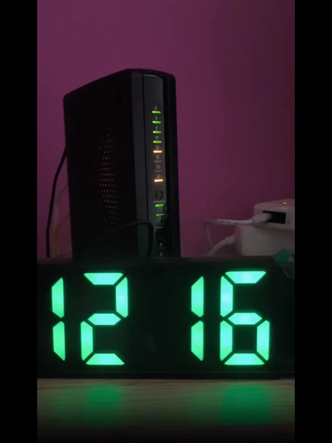 LED Projection Alarm Clock – Temperature and Date Display with USB Power