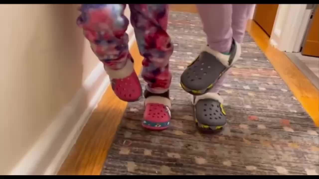 Playful Warmth Clogs for Children - Soft and Comfortable for Indoors
