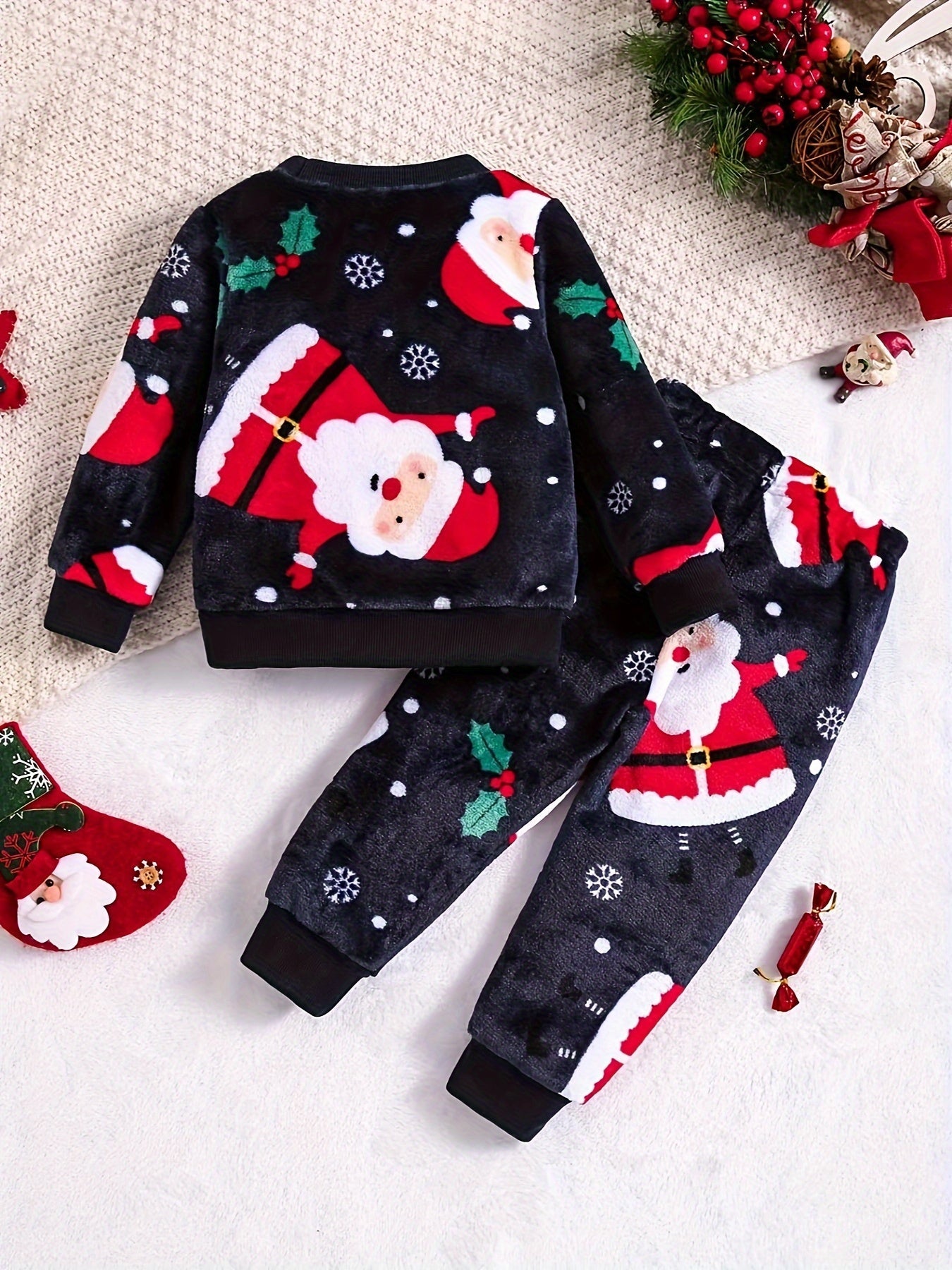 Cute Christmas Flannel Set - For a Festive Look for Your Child