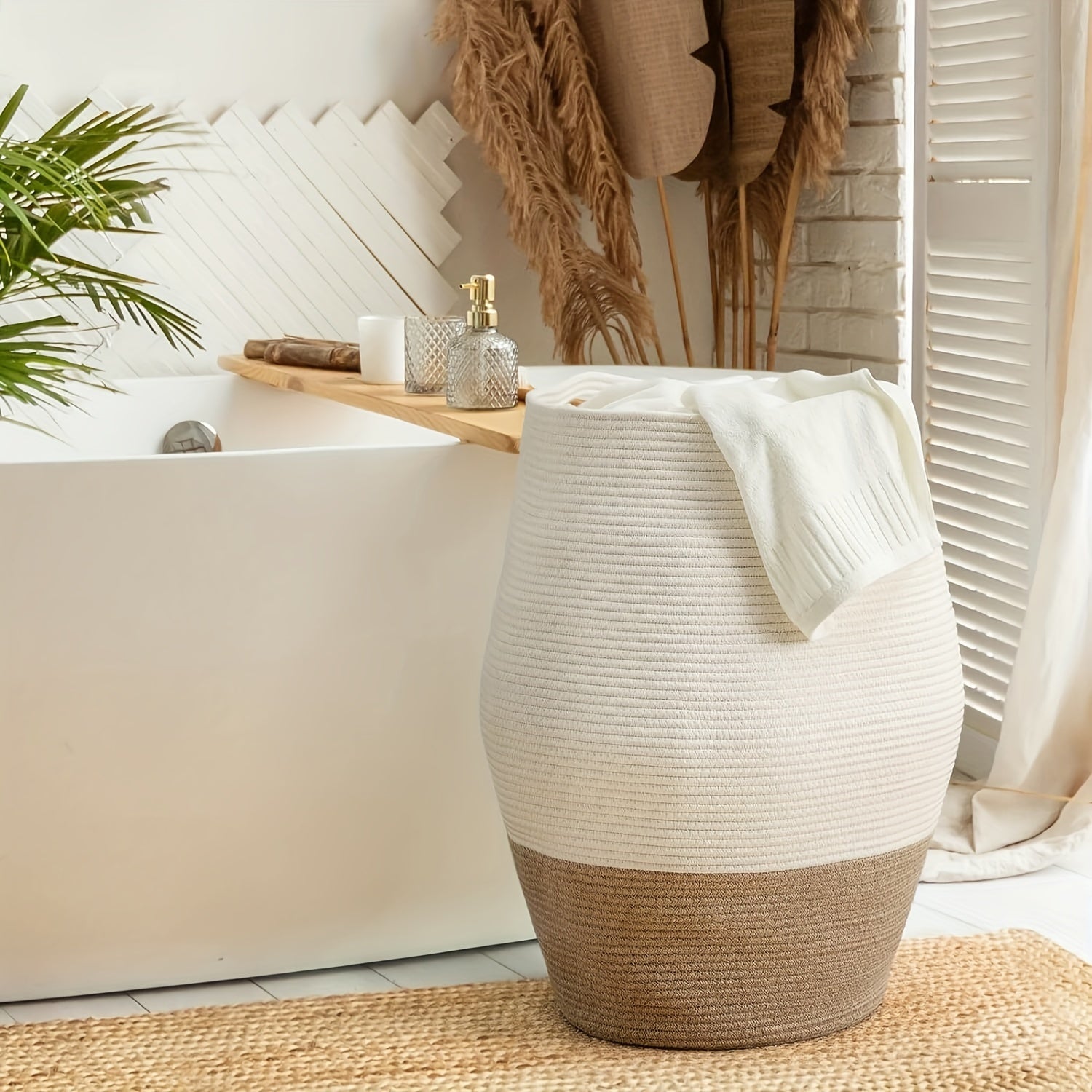 Large Woven Wicker Laundry Basket – Practical and Elegant for Any Laundry Room
