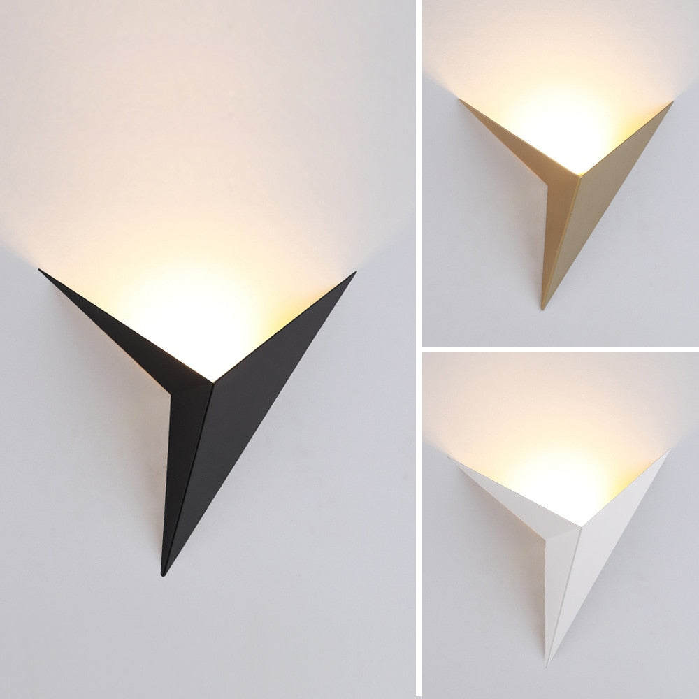 Modern Triangular Wall Lamp - TrigoLux
