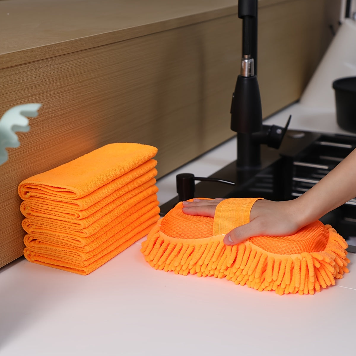 Microfibre Car Wash Set – Sponge and Towels for Dazzling Results