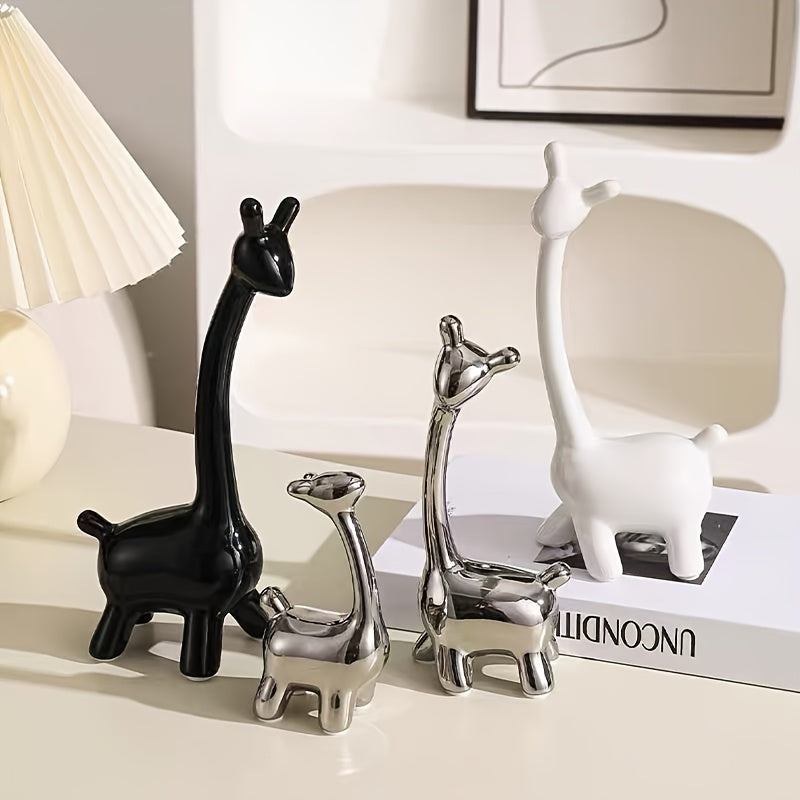 Giraffe Figurine Set - For a Cheerful and Elegant Interior Look