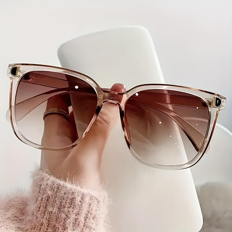 Trendy Gradient Sunglasses for Women – Stylish Solution for Sunny Days