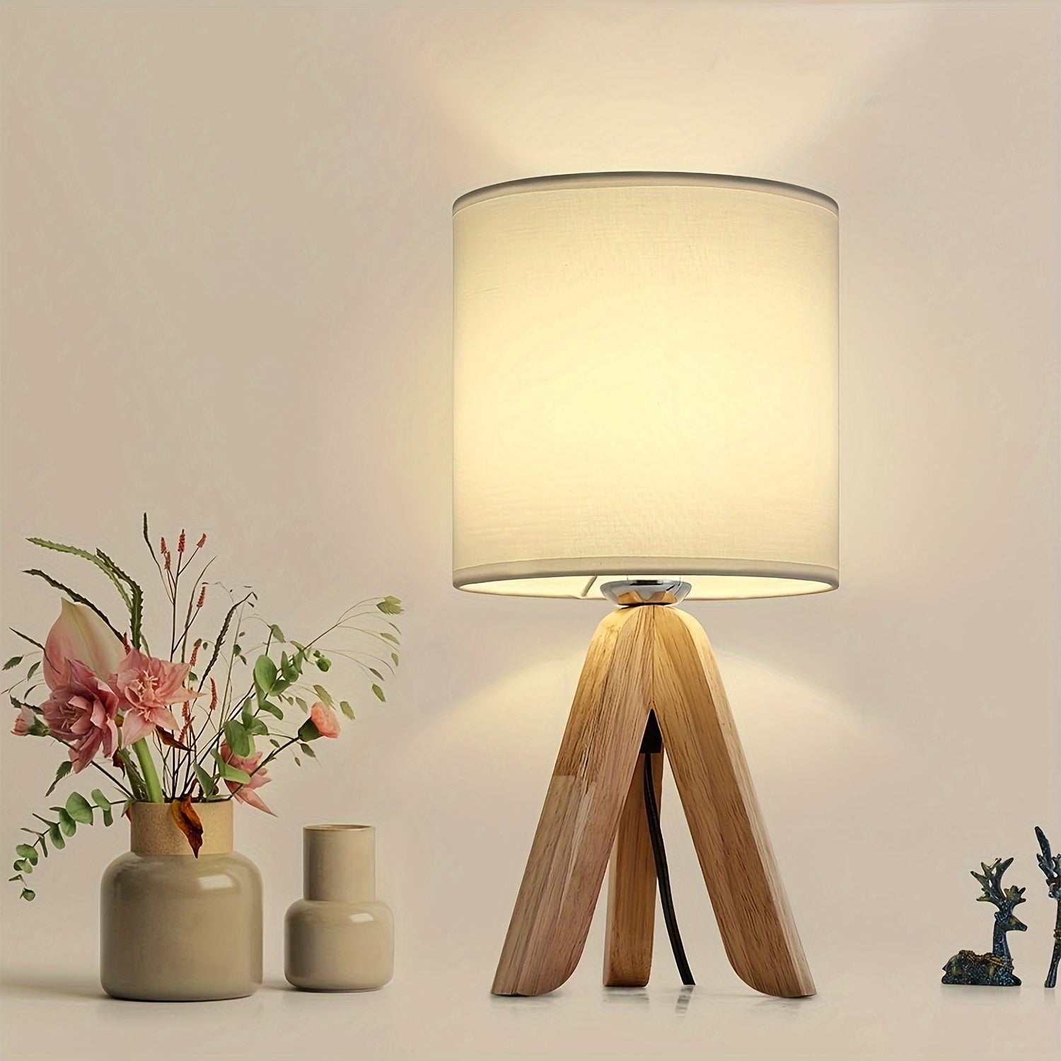 Natural Light Style Tripod Lamp - For Warm and Modern Lighting