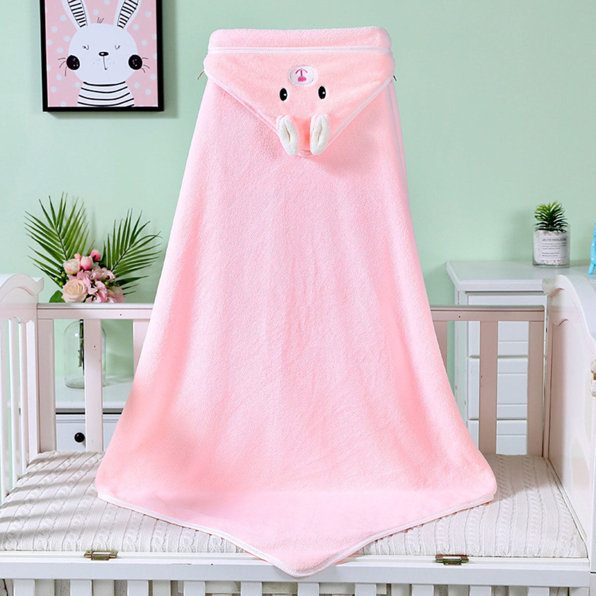Cute Children's Bath Towel - For Bathtime Fun with a Cuddly Hood