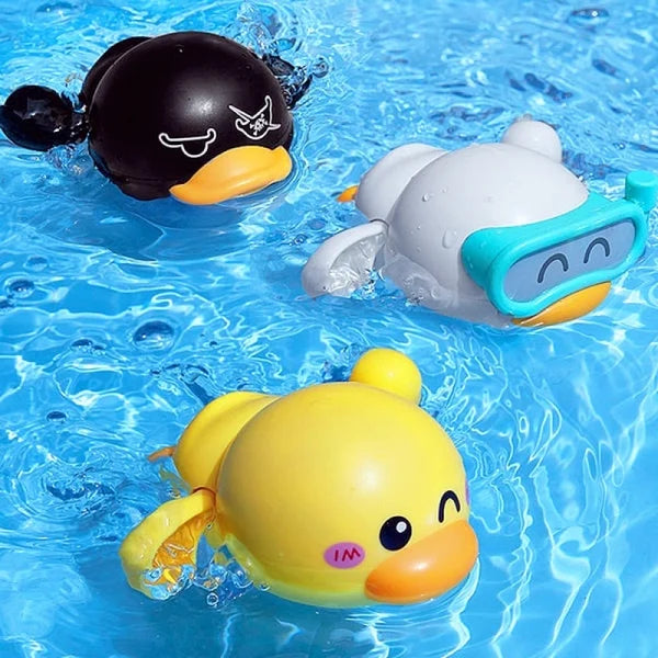 DuckPlay - Set of 3 Self-Swimming Rubber Ducks