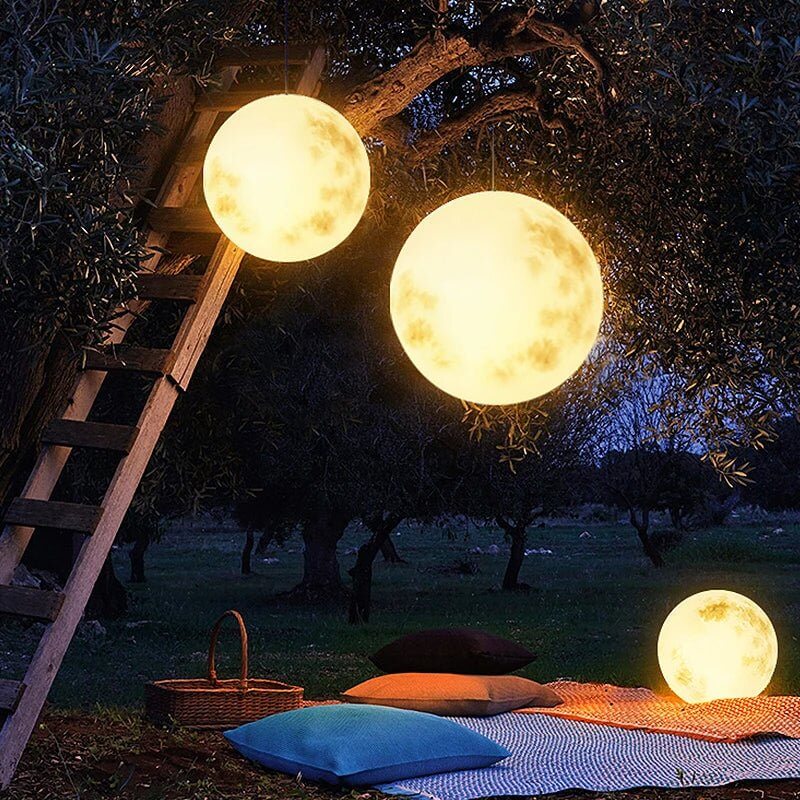 Atmospheric Garden Moon Lamp