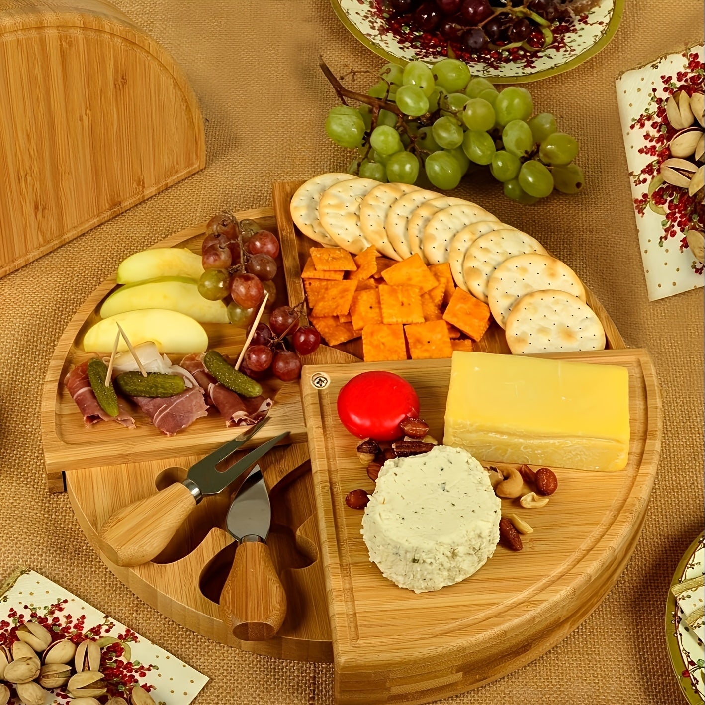 Bamboo Delights Cheese and Snack Board Set – Original and Practical for Enjoyable Moments