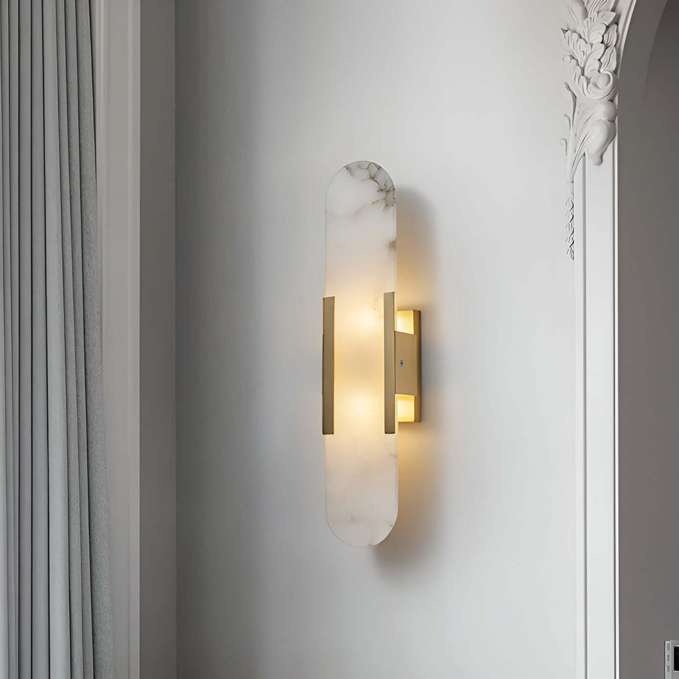 Modern Wall Lamp - Alabaster & Metal