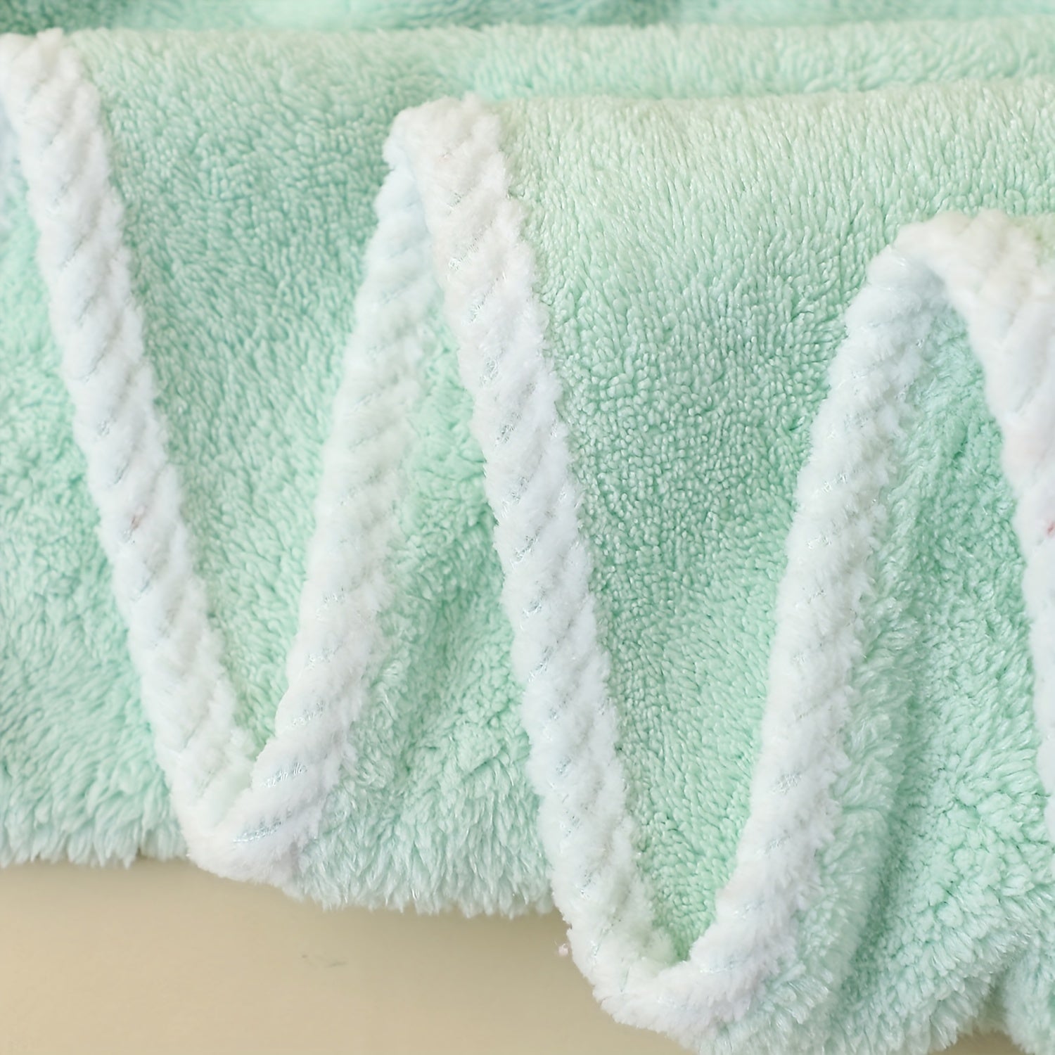 Soft Children's Hooded Towel with Animal Design - Absorbent and Comfortable