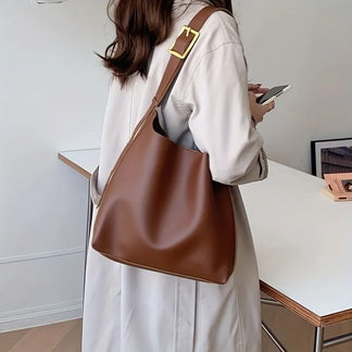 Elegant Leather Ladies Bag - Timeless and Functional