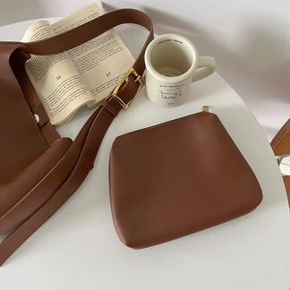 Elegant Leather Ladies Bag - Timeless and Functional