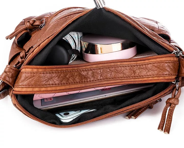 Shoulder Bag | Timeless Leather | Stylish Accessory