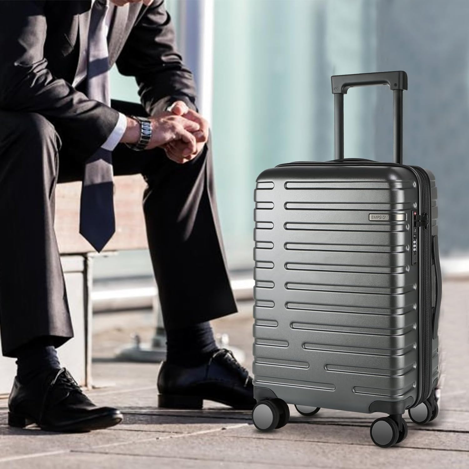 Expandable Hard Shell Suitcase with Spinner Wheels and TSA Lock