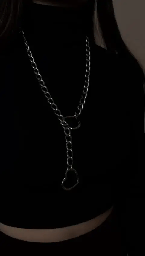 Heartlock Amour Necklace – Symbolism of Love and Connection