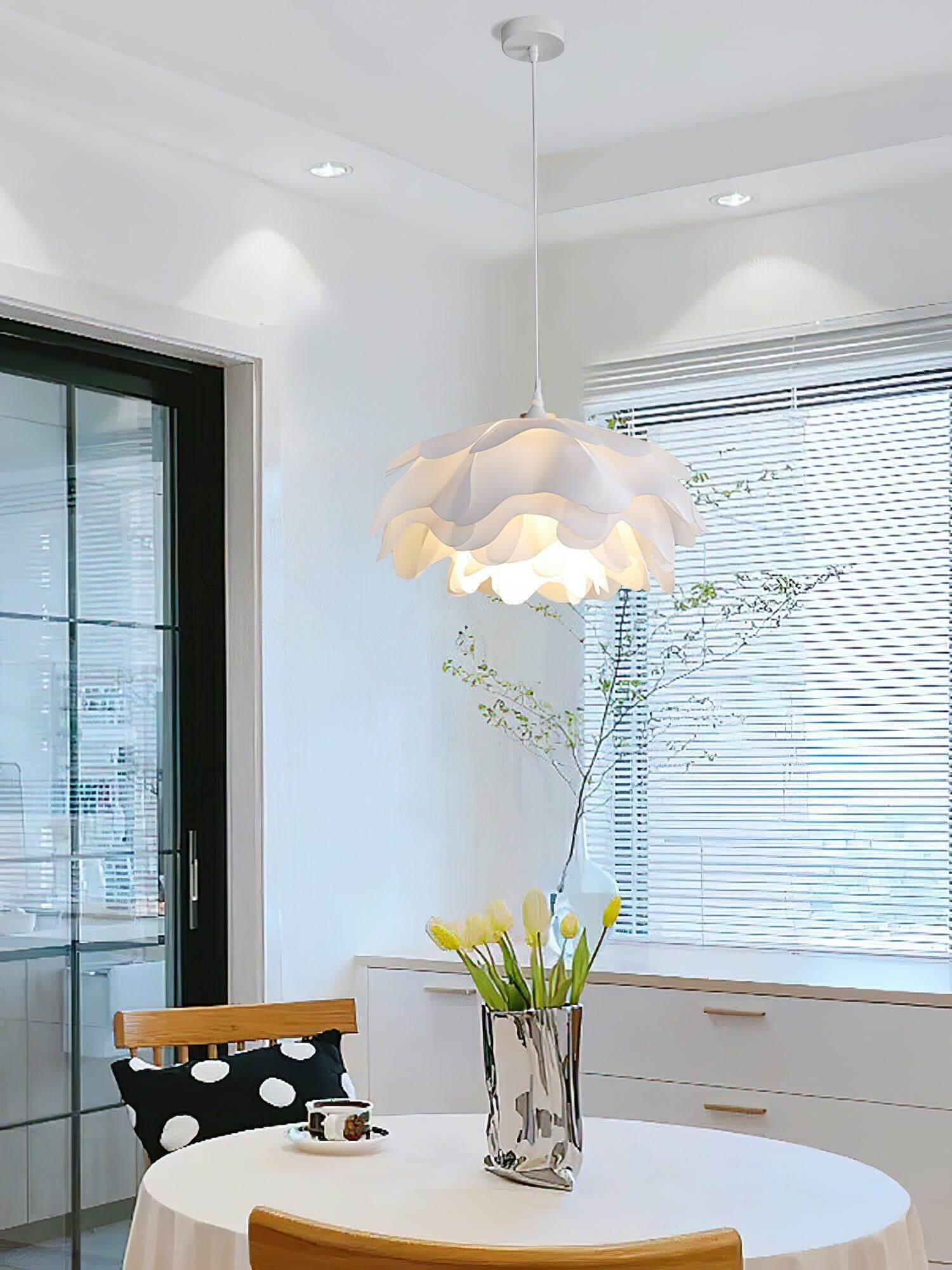 Flower-Shaped Pendant Light - White Pendant Light