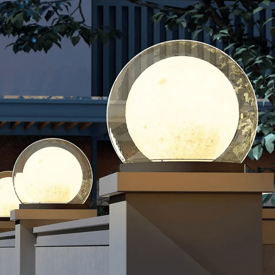 Modern Outdoor Lamp - Moon Shaped Design