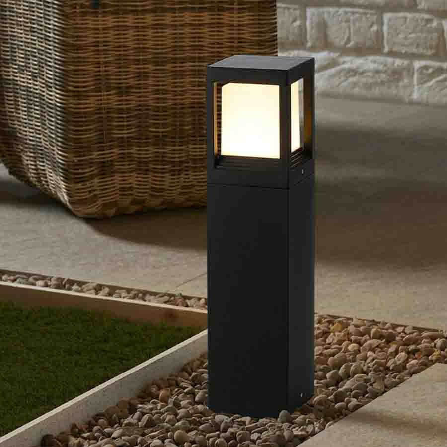 Cube-Shaped Solar Outdoor Lamp (60cm)