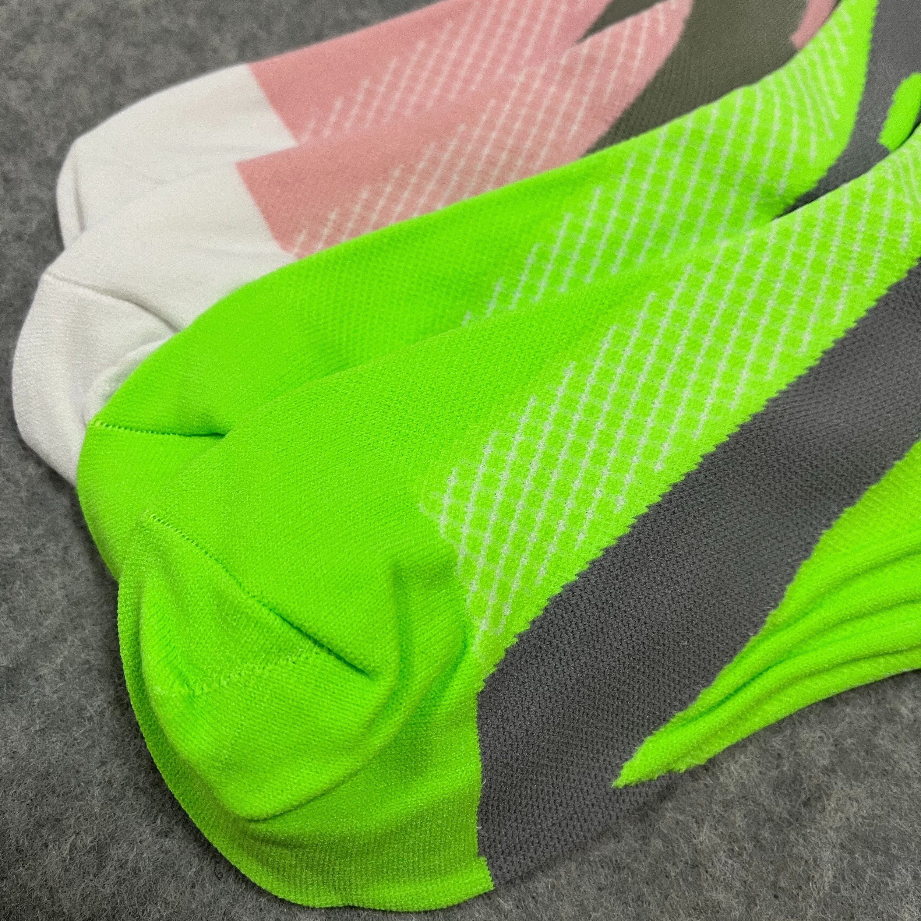 Sports Compression Socks for Women – Breathable and Supportive for Activities and Recovery