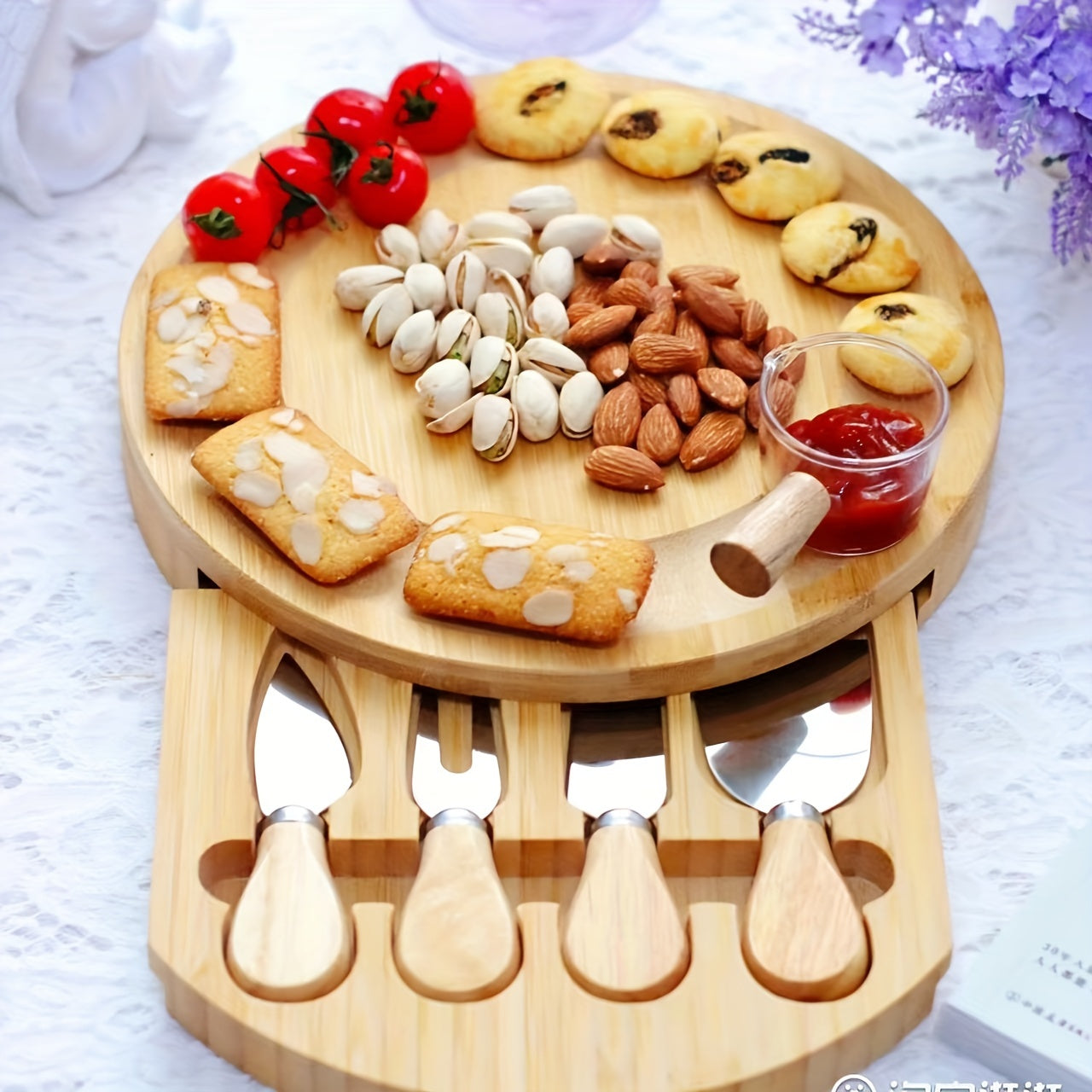 Bamboo Cheese Board with Cheese Knives – Stylish and Practical for Any Occasion