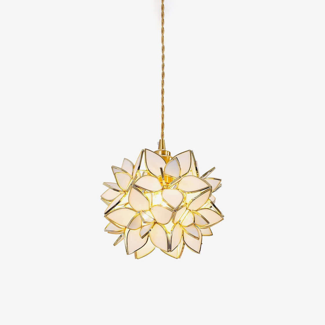 Elegant Pendant Lamp with Shell Design