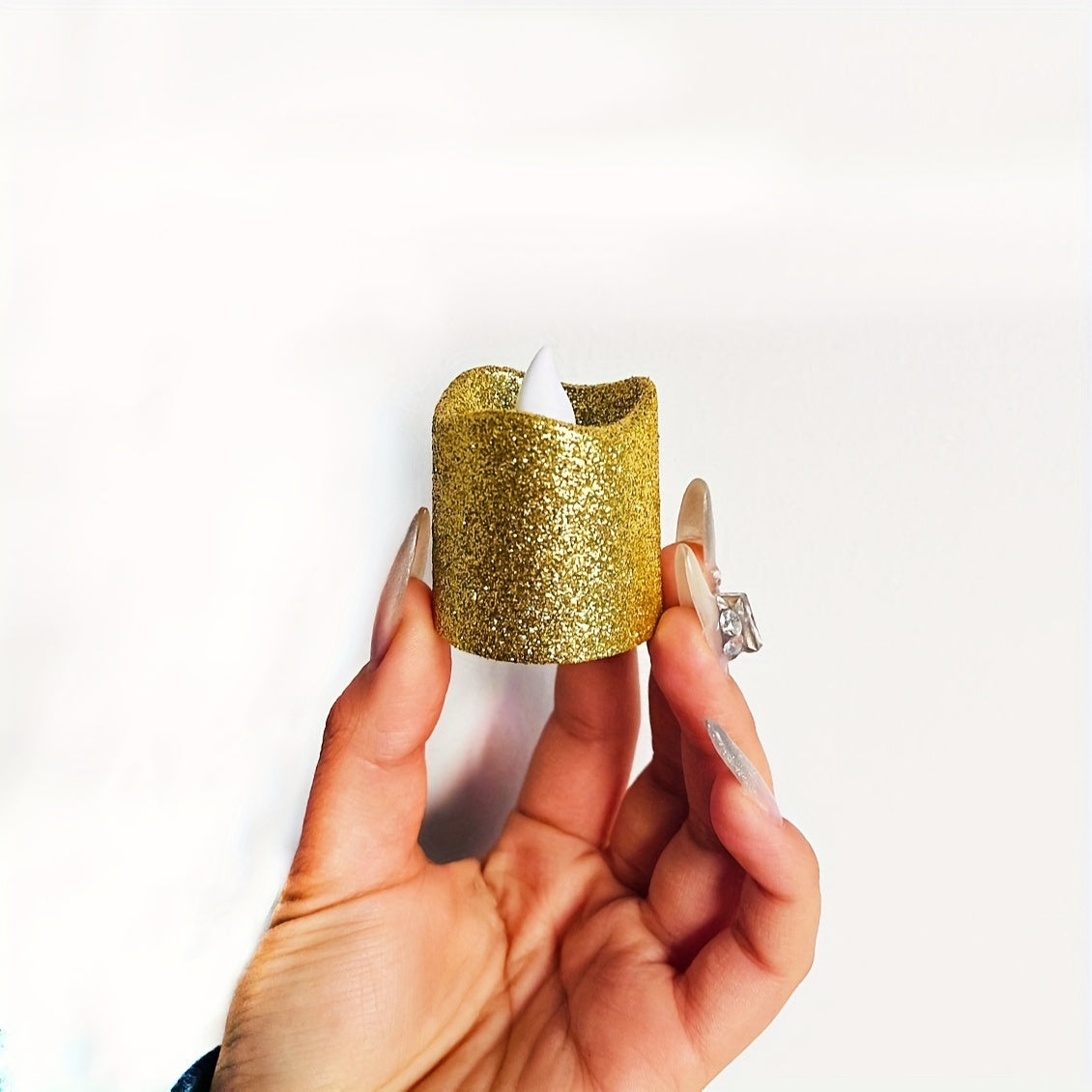 Glittering LED Candles – For a Cosy Atmosphere