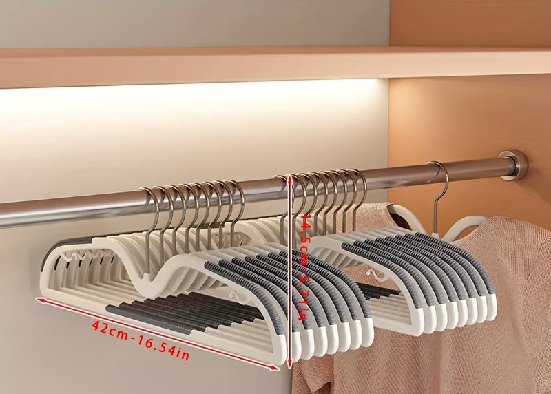 Space-Saving Short Neck Hanger – Non-Slip and Rotating
