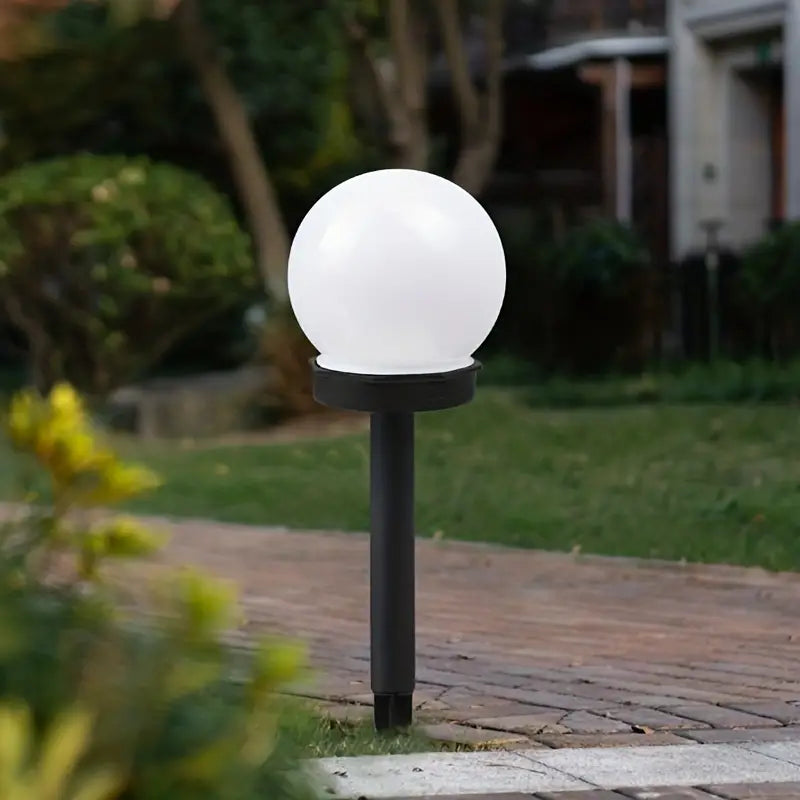 Solar Garden Lamp with Modern Design – Solara