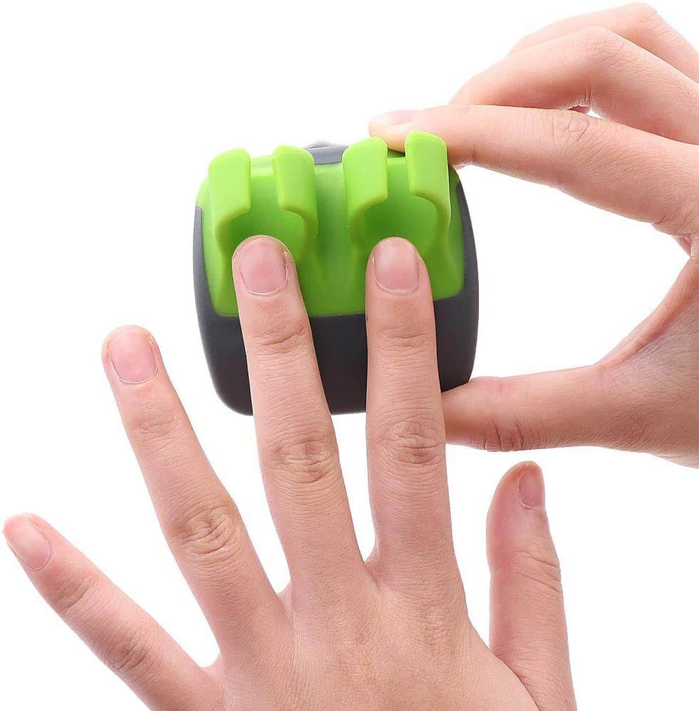 Protective Vegetable Peeler – FingerGuard