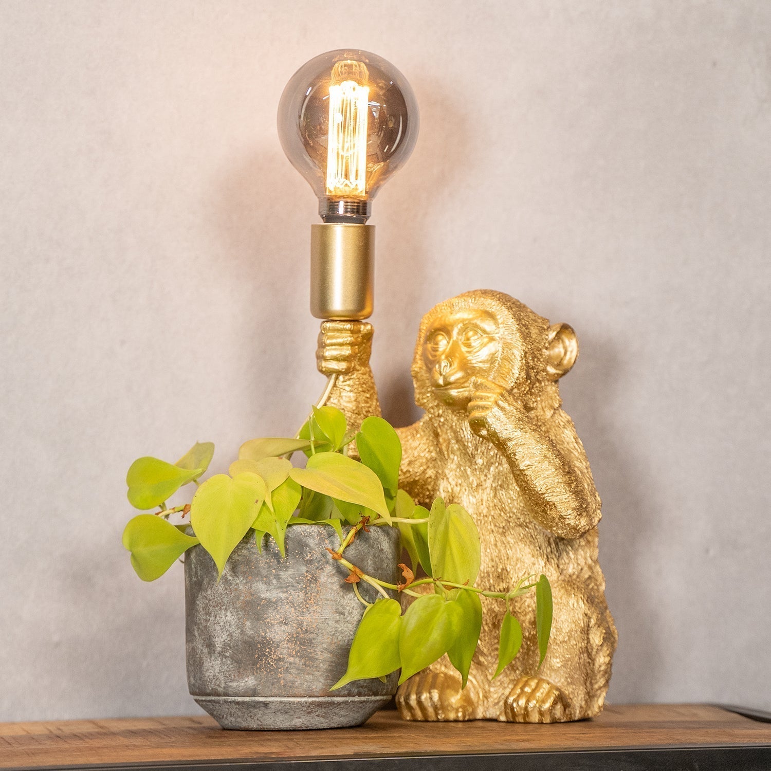 Luxurious Golden Monkey Table Lamp – GoldenChimp