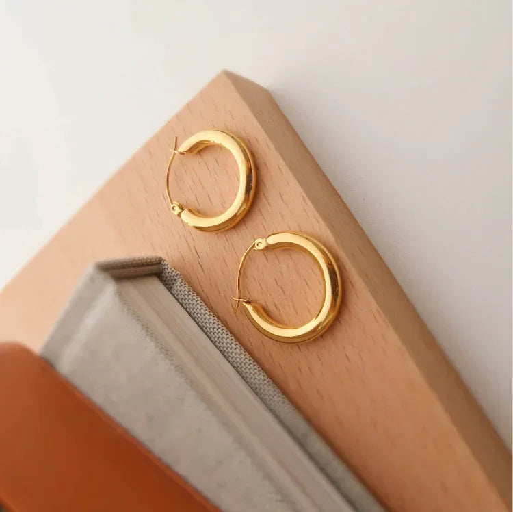Golden Hoop Earrings – Aurélie