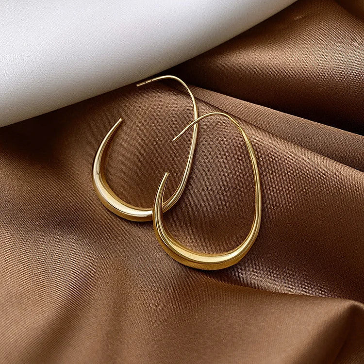 Comfortable Fluid Hoops – Liv
