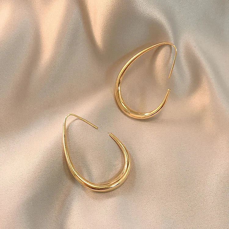 Comfortable Fluid Hoops – Liv