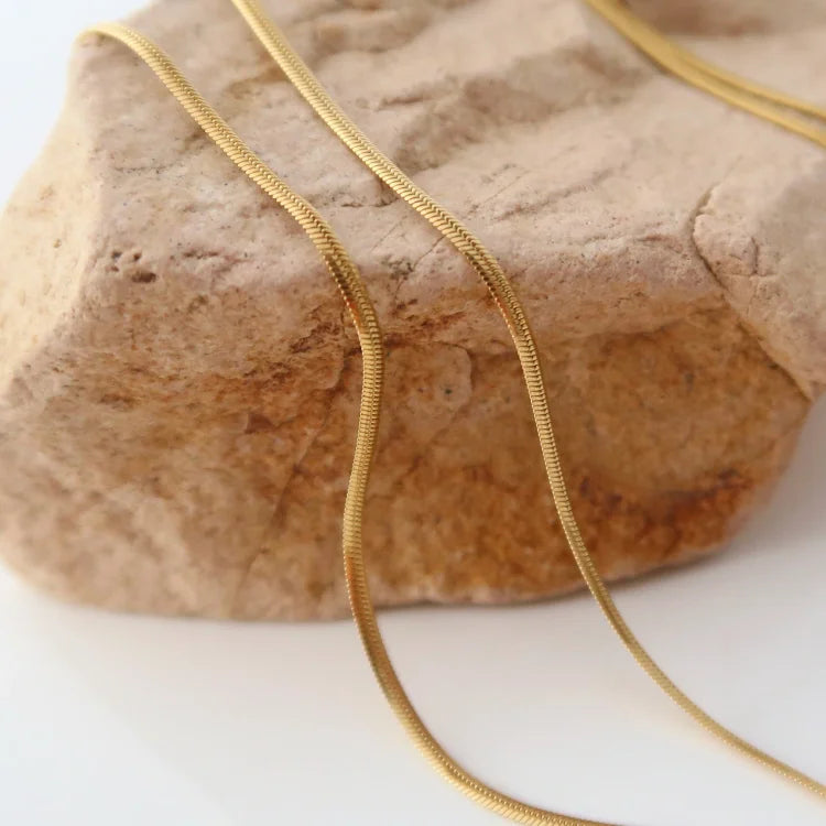 Stylish Slim Snake Chain – Isis