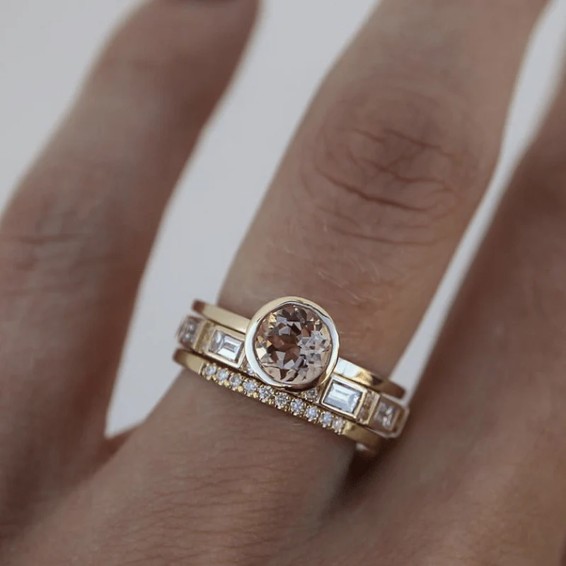 Vintage Golden Ring with Crystals - Eliana
