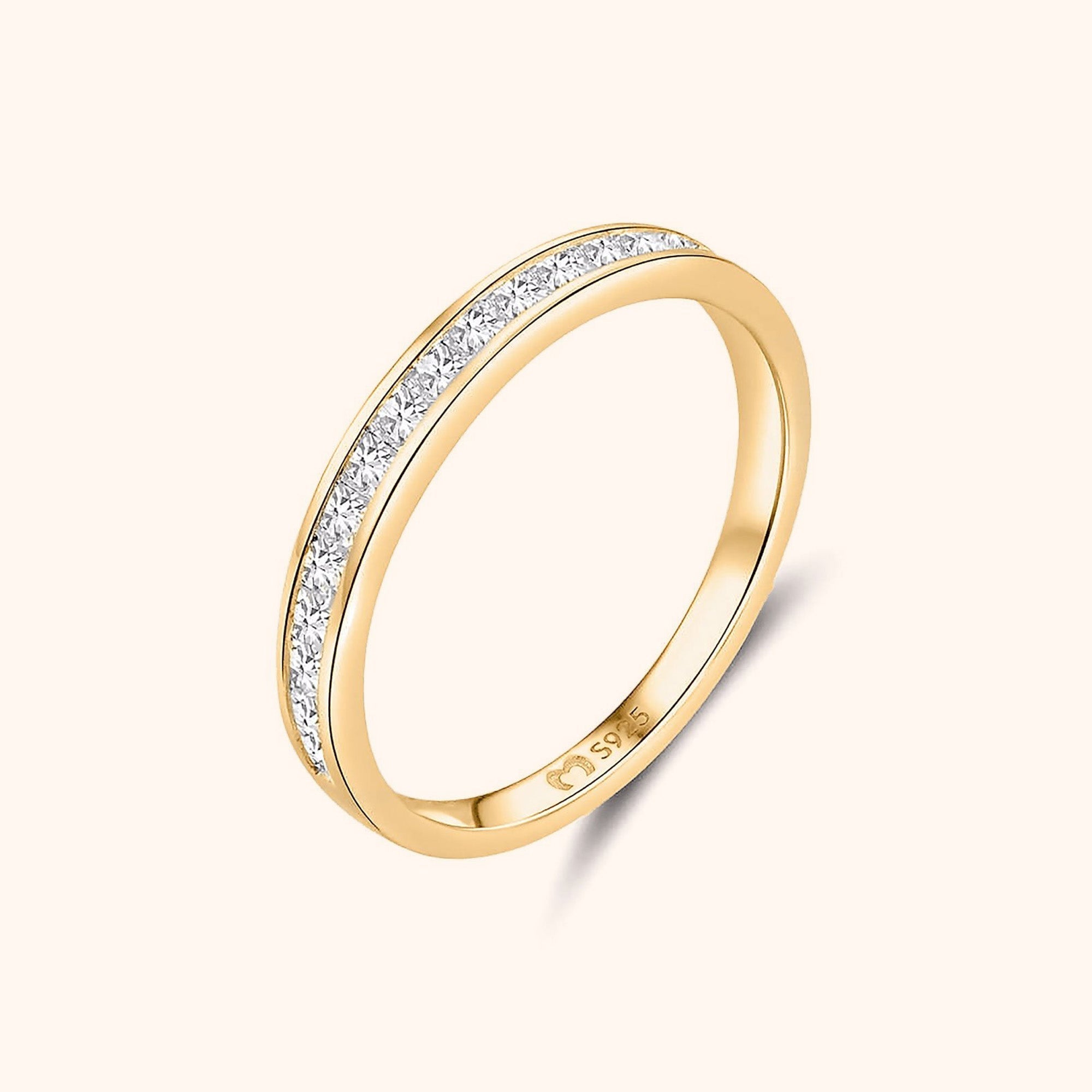 Stylish Zirconia Ring – Amelia