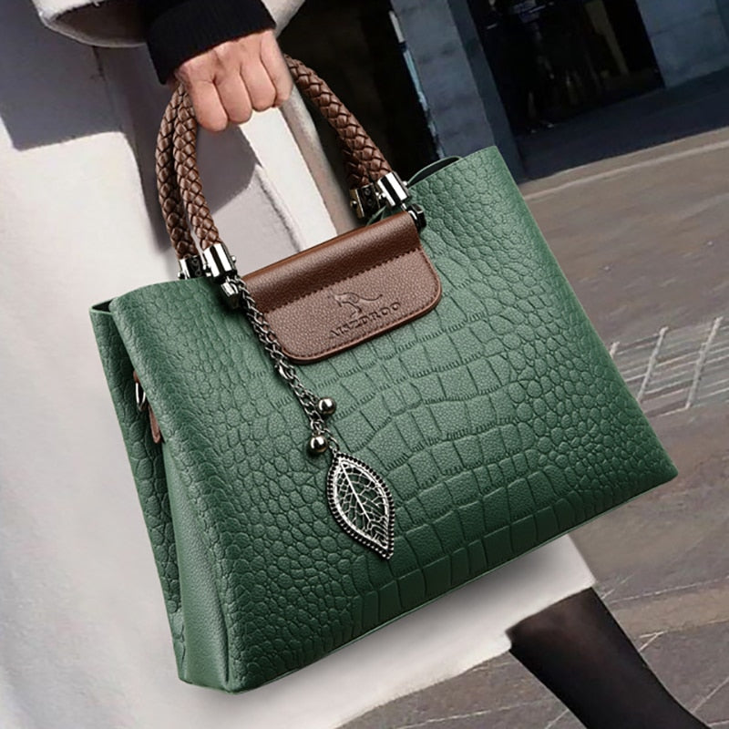 Luxurious Women's Leather Handbag – Amara