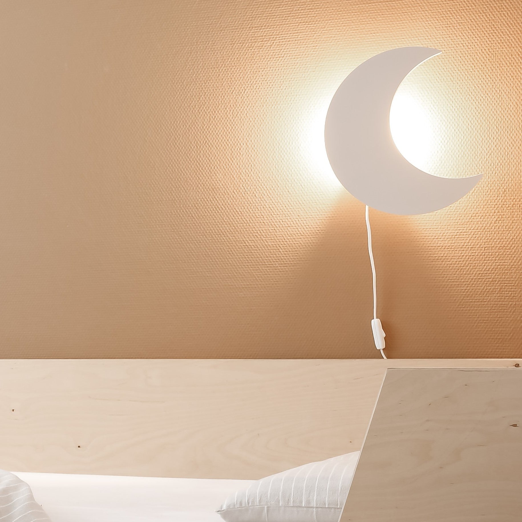 Wooden Wall Lamp for Children's Room - Moon-Shaped