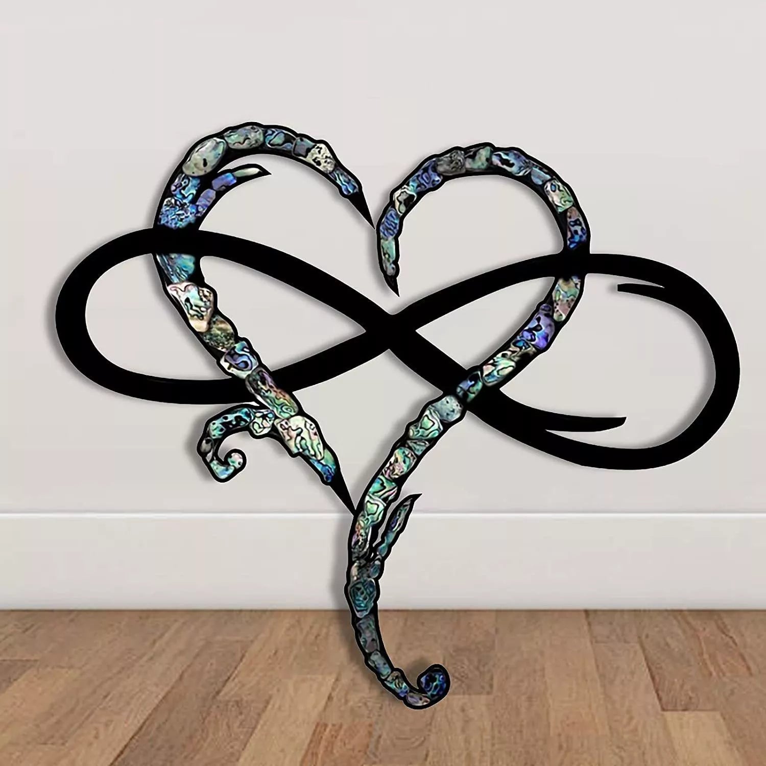 Tiberius Iron Wall Decoration - Infinity Heart Design