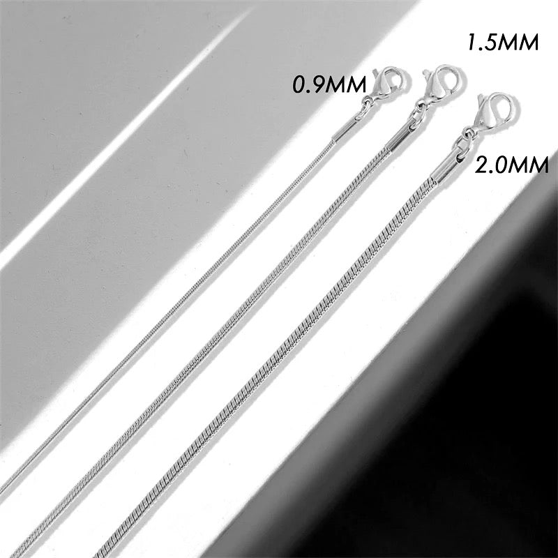 Bracelet | Minimalist Bracelet with Snake Clasp