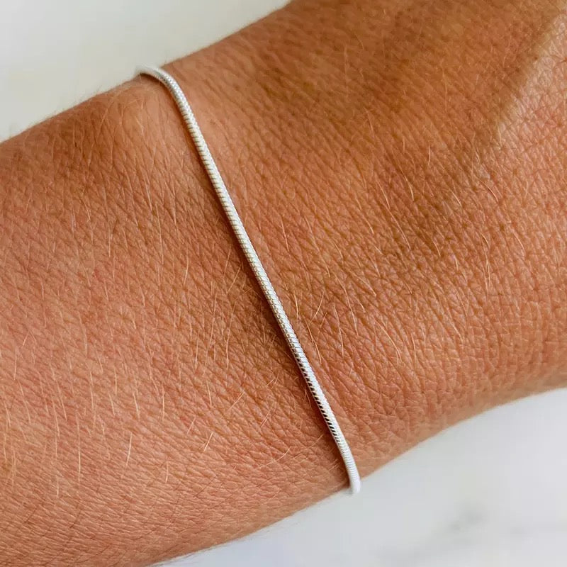 Bracelet | Minimalist Bracelet with Snake Clasp