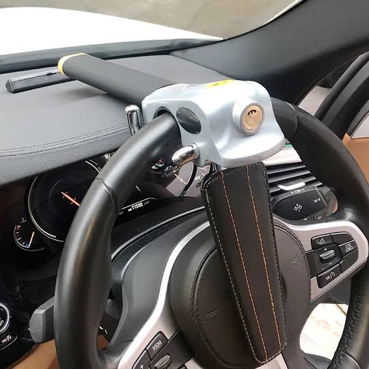 Powerful Steering Wheel Lock Bar - Security Lock for Car, Theft Prevention, Adjustable Steering Protection, Durable and Easy to Install