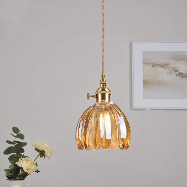 Japanese Retro Glass Flower Pendant Light | Elegant Flower-Shaped Glass Pendant | Warm Ambient Lighting | High-Quality Materials | Modern and Retro Style Combination | Interior Design Eye-Catcher | Easy Installation