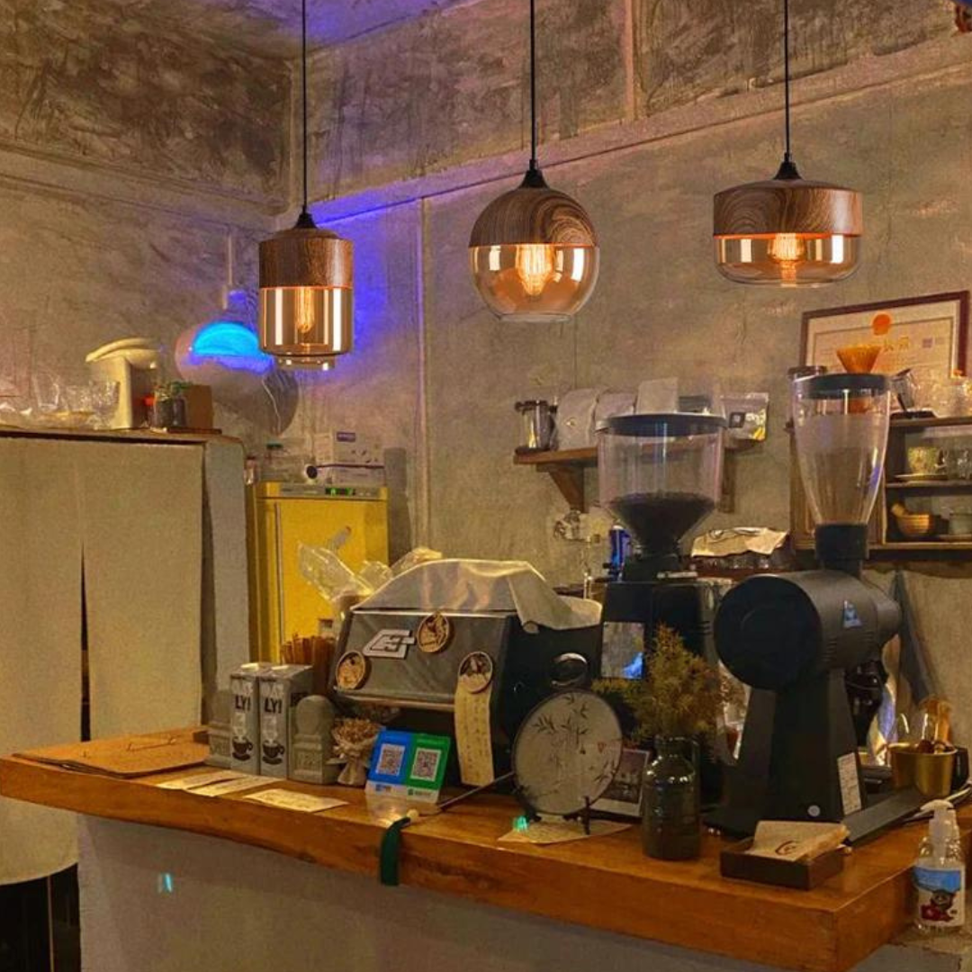 Stylish Scandinavian Ceiling Light Made of Wood - NordLuna