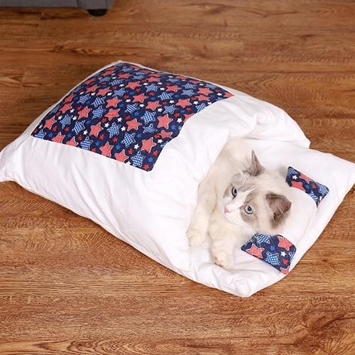 Winter Cat Sleeping Bag – SnugKitty Frost Magic