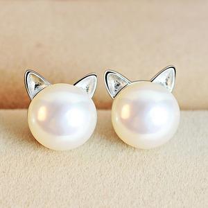 Charming Silver Cat Pearl Earrings - Mila
